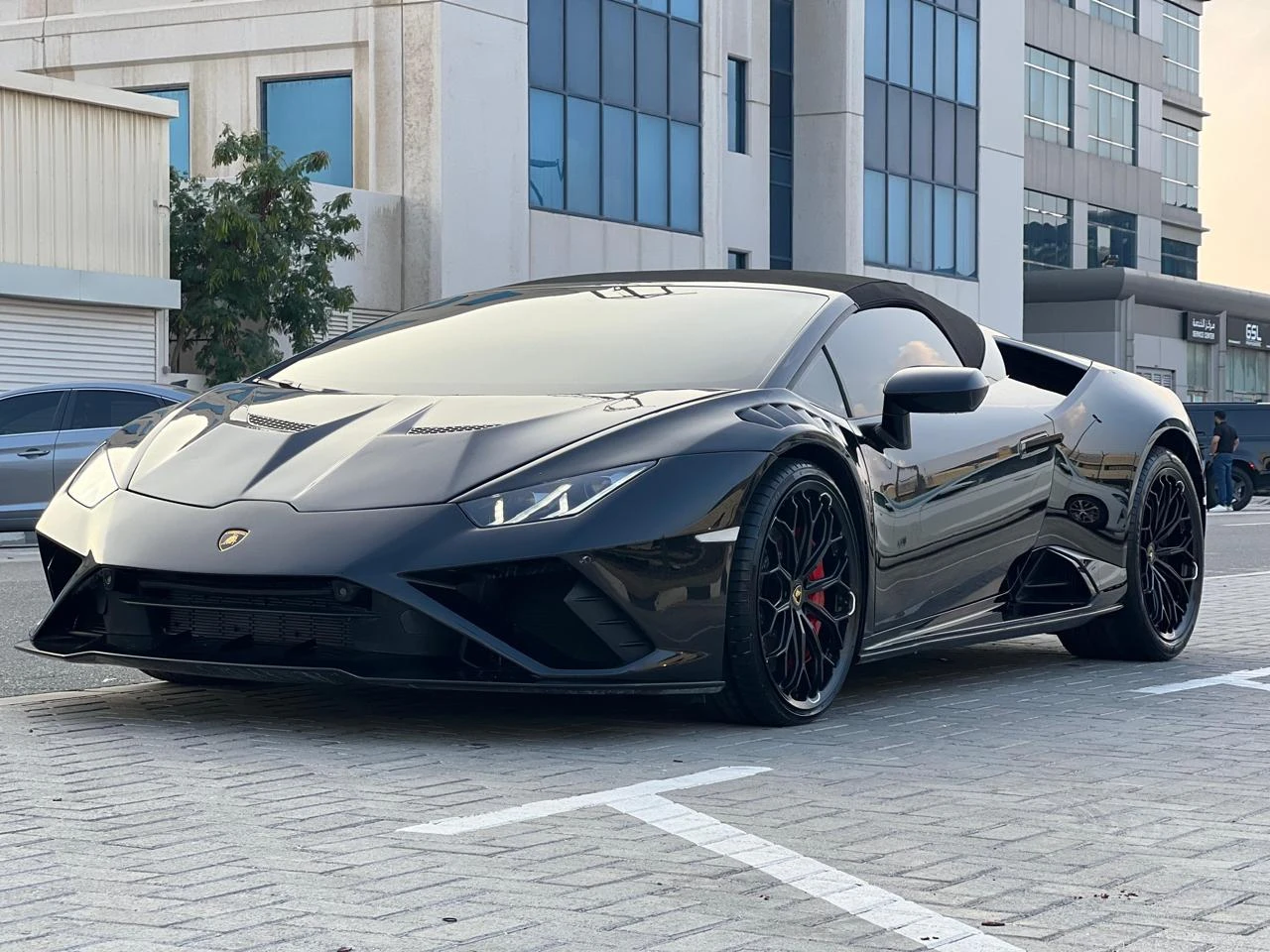 لامبورغيني هوراكان ٢٠٢١ - سيارة رياضية thumbnail NaN